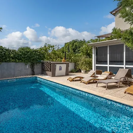 Akebono - Happy Apartment Pula